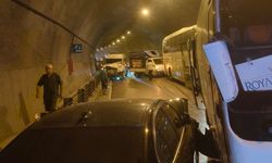 Alanya'da zincirlene trafik kazası! 8 ara birbirine girdi, yaralılar var