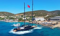 Yapımı 7 yıl süren yelkenli tekne Muğla’da denize indirildi