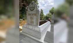 Bahçeli'den Ferdi Tayfur'a vefa: Mezar taşını yaptırdı