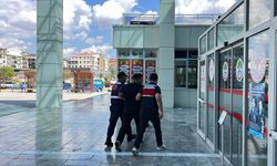 Burdur'da yolda dalaştılar, biri hastaneye biri cezaevine gitti