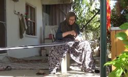 73 yaşındaki Elif nine, Yörüklerin kolan dokuma geleneğini yaşatıyor