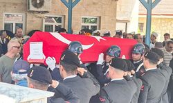 Astsubay çifti kaza ayırdı! Gözyaşlarıyla son yolculuğuna uğurlandı