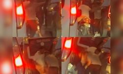 Mersin'de trafik kavgası: Sürücüyü yere yatırıp dakikalarca dövdüler