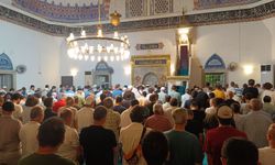 Antalya’da Mevlid Kandilinde  İl Müftüsü Yalçınkaya cemaate seslendi
