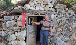 Serik'te 80 yıllık değirmen kaderine terk edildi