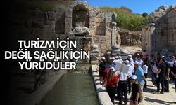 Tarihi taşlı yollarında turizm için değil sağlık için yürüdüler