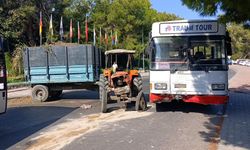 Manavgat'ta otobüs ile traktör çarpıştı