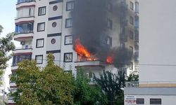 Mersin'de 9 katlı binada yangın paniği: Daire alevlere teslim oldu!