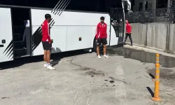 Adanaspor'un başına bu da geldi: Futbolcular lokantada rehin kaldı!