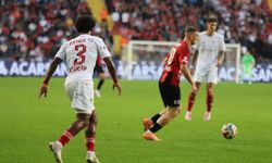 Antalyaspor, Gaziantep deplasmanında ilk yarıyı 3-0 yenik kapattı