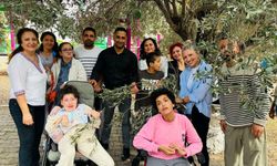 Bodrum’da özel öğrencilerden zeytin hasadı sevinci