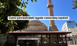 Antalya’da cami çevresindeki kaldırım işgali vatandaşı bezdirdi!