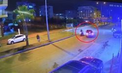 Ehliyetsiz motosikletli U dönüşü yapan araca çarptı