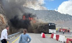 Konya'da yolcu otobüsü alev alev yandı
