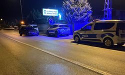 Sırtından bıçaklanıp karakola sığınan genç hayatını kaybetti