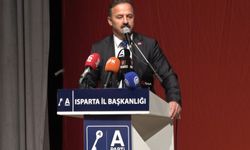 Isparta'da deprem, Ağıralioğlu'nu kürsüde yakaladı!
