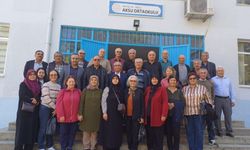 Antalya’da duygusal buluşma! 51 yıl sonra aynı yerde bir araya geldiler