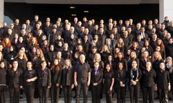 Alanya Belediyesi kadına yönelik şiddete karşı siyah giydi