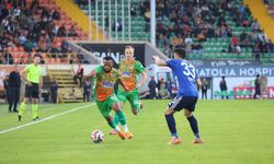 Alanyaspor: 1 Kasımpaşa: 0 (ilk yarı)