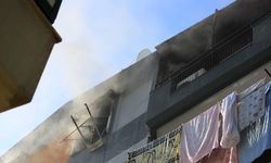 Antalya'da apartman dairesinde çıkan yangın paniğe yol açtı