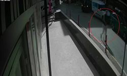 Antalya’da yoldan geçen vatandaşlara rastgele bıçakla saldırdı!