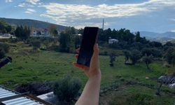 Manavgat’ta köyde GSM çilesi: Telefon için balkona, internet için tepeye çıkıyorlar!