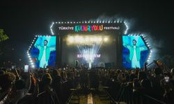 Buray seyircisini topa tuttu!