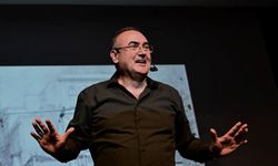 Sunay Akın, Kepez Forum'da Anıtkabir'in bilinmeyen hikayelerini anlattı