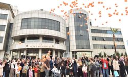 Kepez’de balonlar Lösemili çocuklara umut olması için bırakıldı