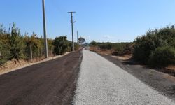 Kepez’in Kızıllı Mahallesi’ndeki 8 sokağın yolu yenilendi