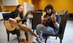 Antalya Büyükşehir Konservatuvarı’nda yeni yetenekler sahneye hazırlanıyor