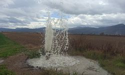 Konya’da inanılmaz olay! Yıllar önce açılan kuyudan su püskürdü
