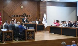 Konyaaltı Belediyesi Meclisi'nde Atatürk anıldı