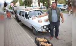 Kumluca'da gök gürültüsüyle çıkan çam mantarı vatandaşların geçim kaynağı oldu