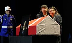 Sanat güneşi Muazzez Abacı için AKM’de hüzünlü tören