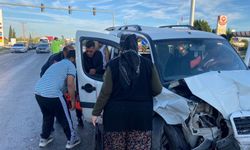 Serik'te korkutan kaza: 4 kişi yaralandı