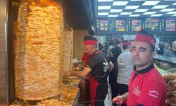 1 liraya tavuk döner sattı!