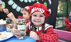 Konyaaltı’nın minik şefleri! Turşu kurmayı öğrendiler