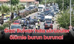 Antalya Gazi Bulvarı’nda sürücüler ölümle burun buruna!