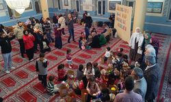 Antalya’da çocuklar üç ayların gelişini kutladı