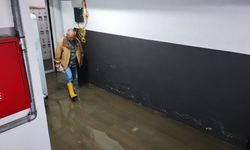 Adana’da 6 yıllık kanalizasyon çilesi! Bodrumu kontrol kalemiyle giriyorlar