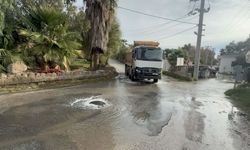 Muğla’da borular patladı, mahalleyi su bastı