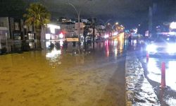 Muğla'yı sel bastı! Ev ve iş yerleri suyla doldu