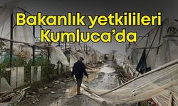 Bakanlık yetkilileri, afet sonrası soluğu Kumluca'da aldı