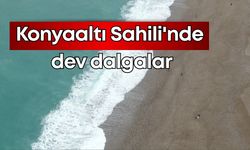 Dev dalgalar falezleri dövdü