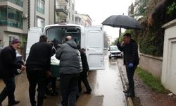 Yakınlarının ulaşamadığı yaşlı kadın evinde ölü bulundu