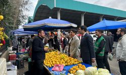 Ak Partili Gençler Kepez Pazarı’nda esnaf ve vatandaşlarla buluştu