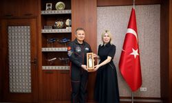 Alper Gezeravcı, Akdeniz Üniversitesi'nde uzay maceralarını anlattı