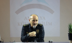 Antalya İl Emniyet Müdürü Zaimoğlu’ndan gençlere siber zorbalık ve dijital tuzak uyarısı!