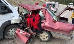 Burdur’da feci kaza! Kafa kafaya çarpıştılar: 2 ölü, 4 yaralı